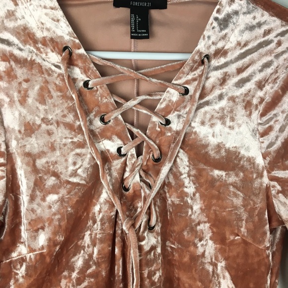 Forever 21. - Picture 4 of 6